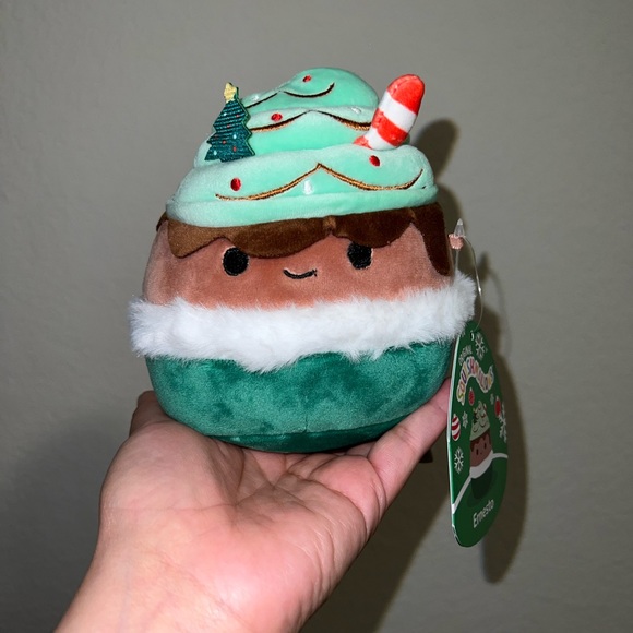 New 5” Ernesto the Peppermint Latte Squishmallows - Picture 5 of 6